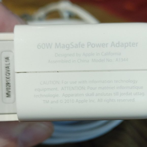 Apple 60W MagSafe a1344 Power Adapter - Picture 3 of 3